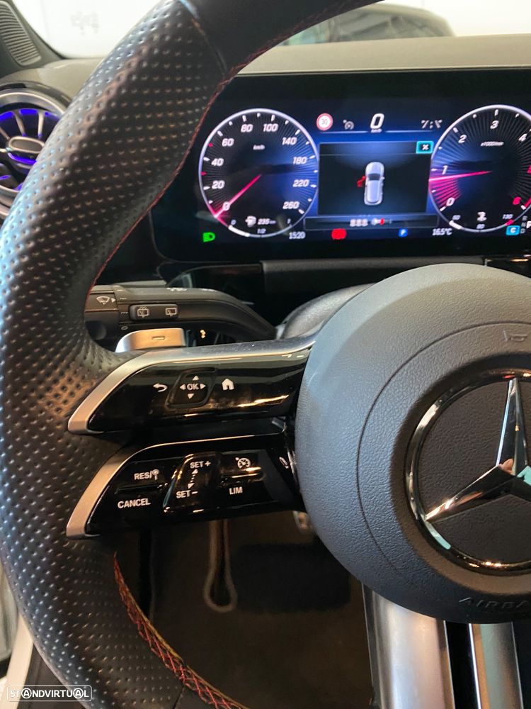 Mercedes-Benz GLA 180 d AMG Line - 12