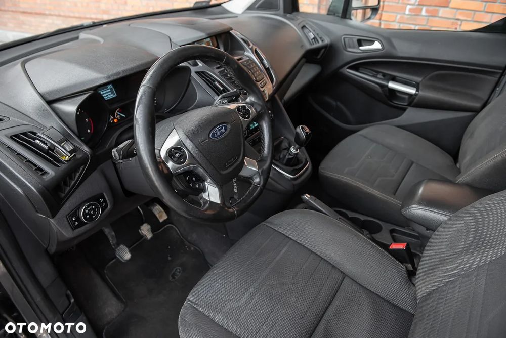 Ford Tourneo Connect - 11