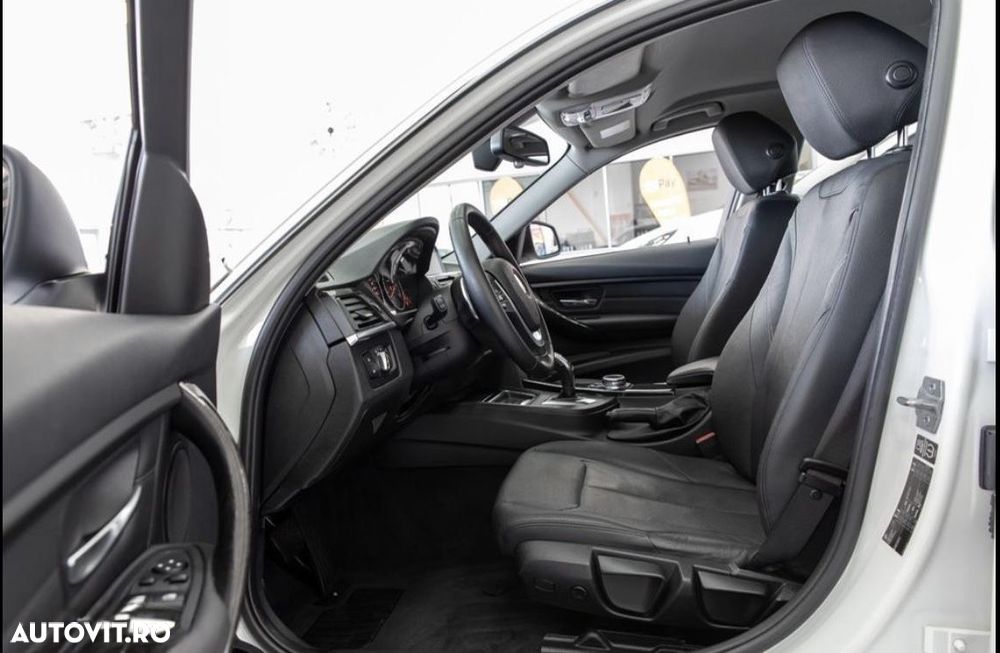 BMW Seria 3 320d Aut. Luxury Line - 21