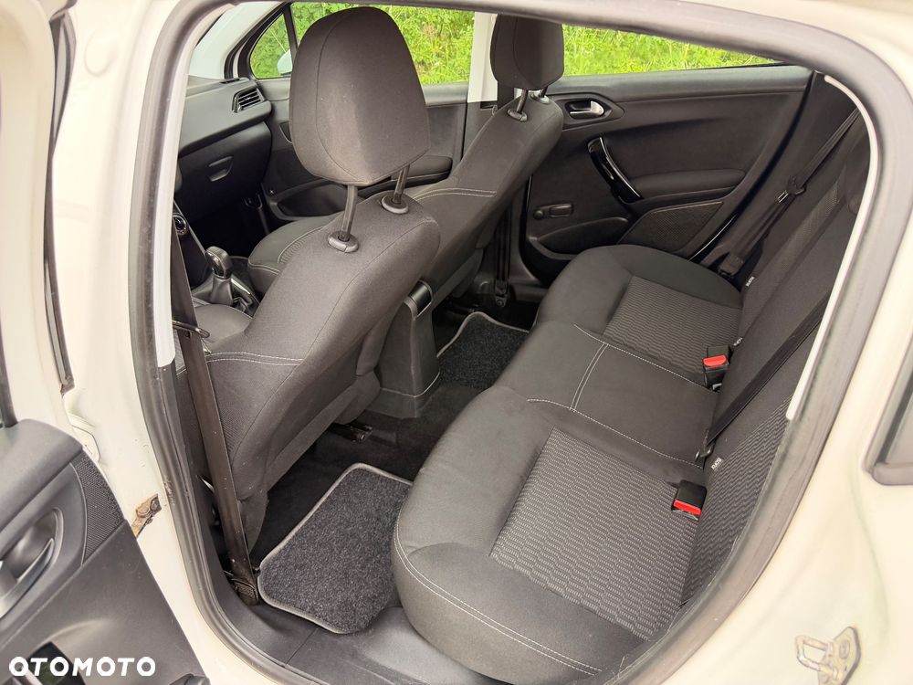 Peugeot 208 PureTech 82 Allure - 18