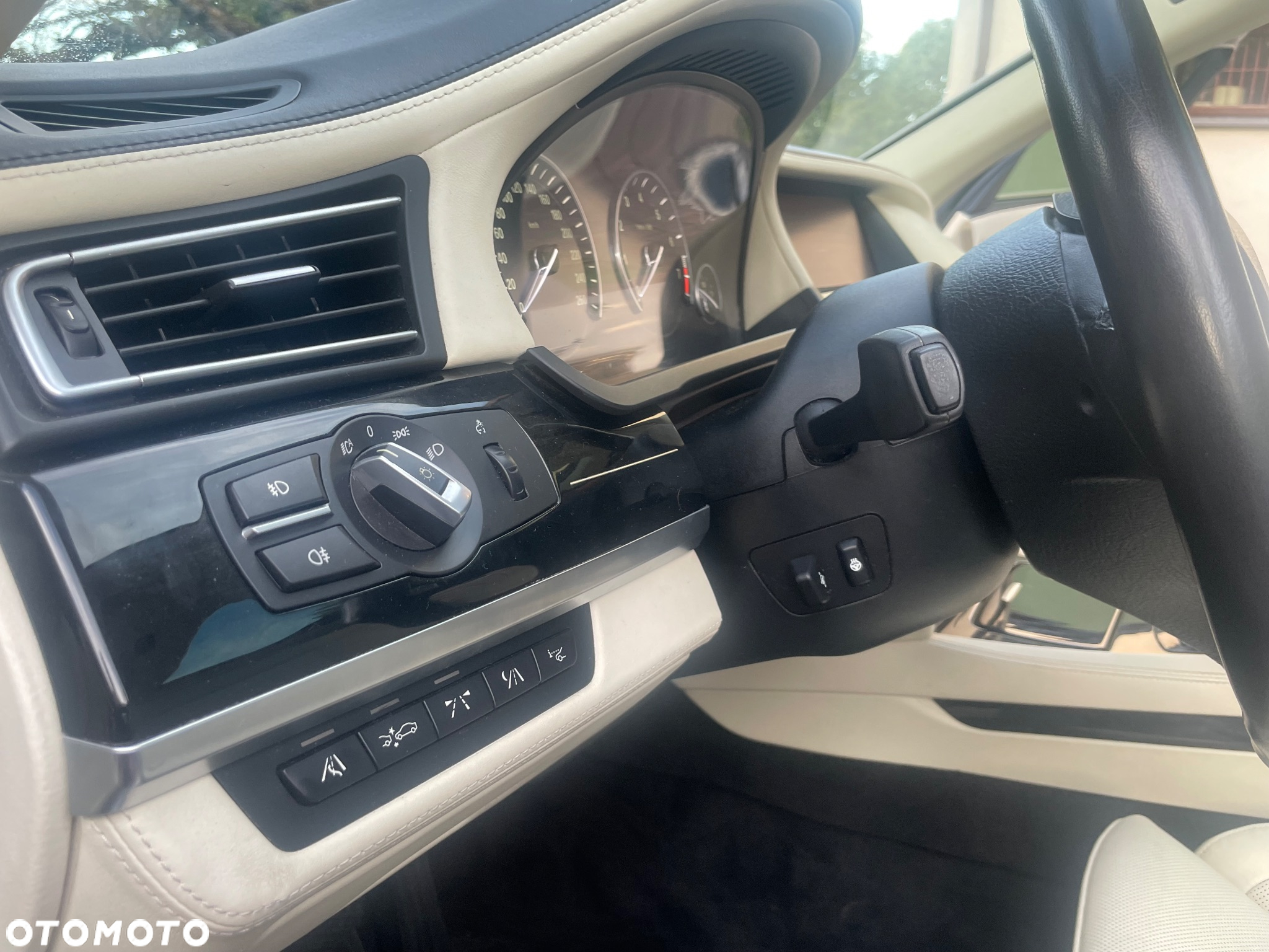 BMW Seria 7 750i L xDrive - 16