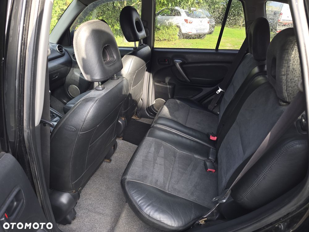 Toyota RAV4 2.0 D-4D 4x4 - 9