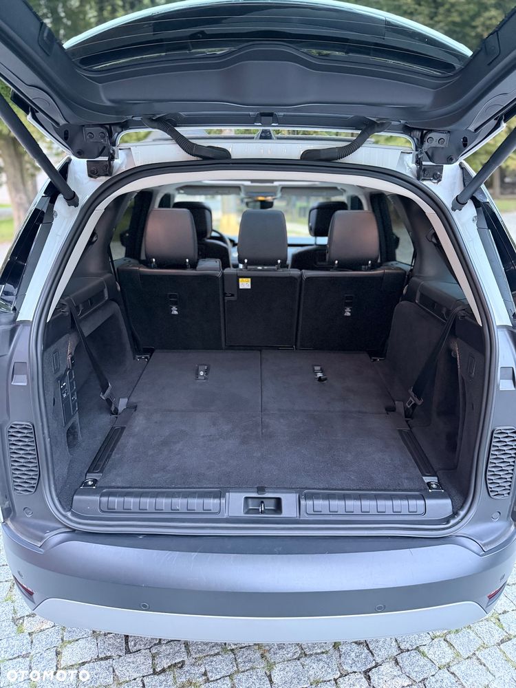 Land Rover Discovery 2.0 P300 S - 15