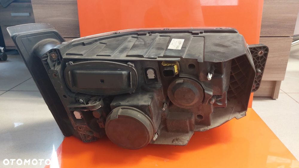 RENAULT T RANGE GAMA T REFLEKTOR LEWY MIGACZ LAMPA - 3