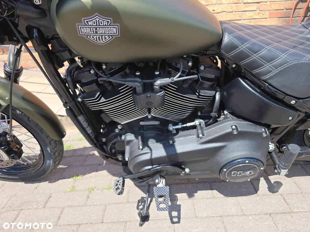 Harley-Davidson Dyna Street Bob - 15
