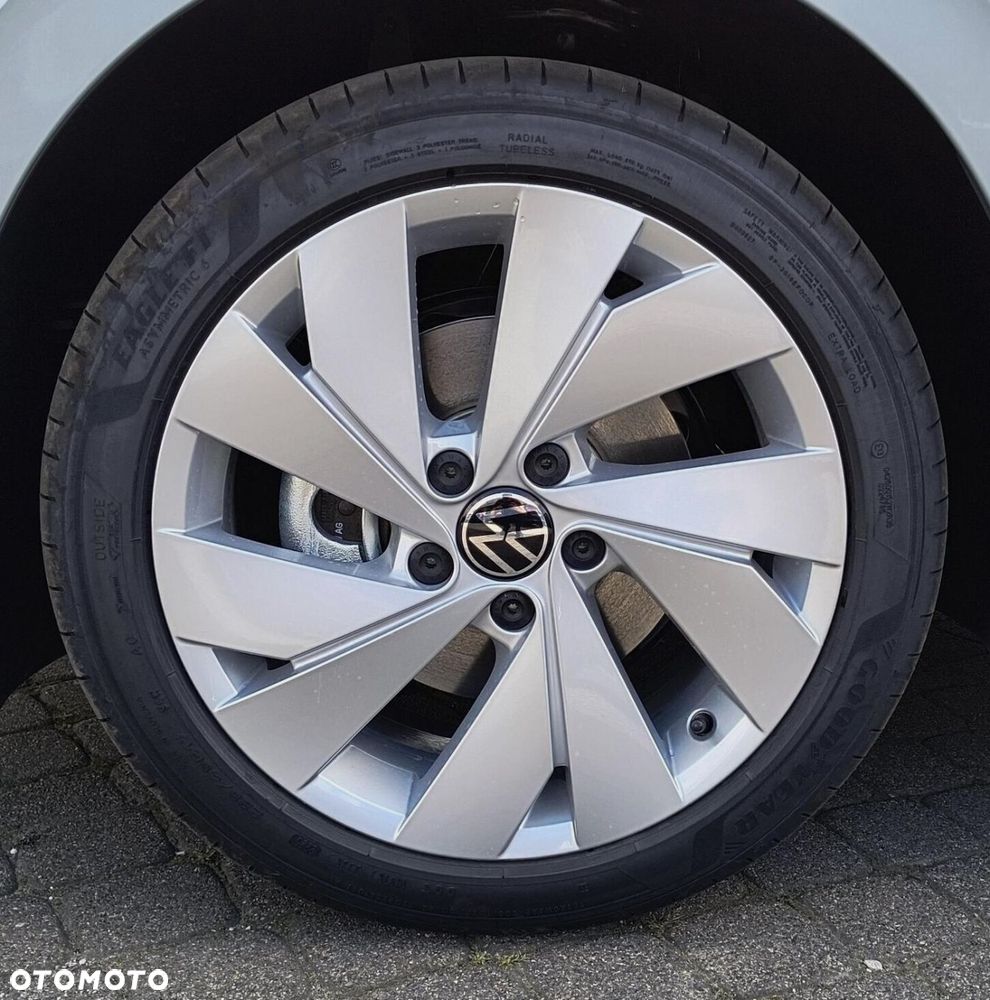 Volkswagen Golf - 26