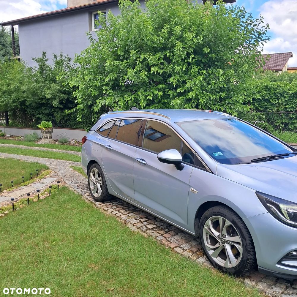 Opel Astra 1.6 D (CDTI) Start/Stop Dynamic - 2