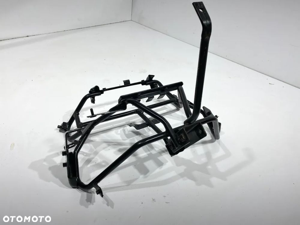 Stelaż przód Peugeot Geopolis 125