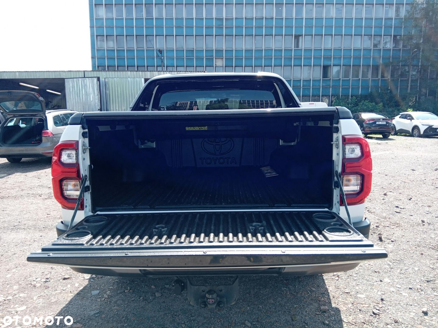 Toyota Hilux - 13