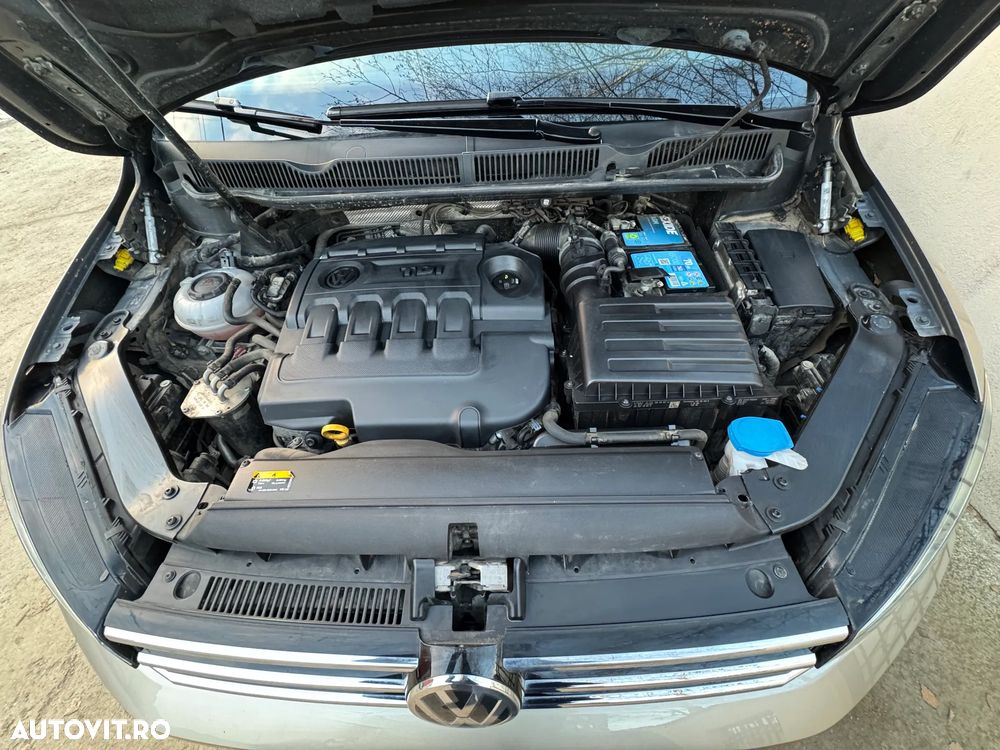 Volkswagen Touran 2.0 TDI Comfortline - 12