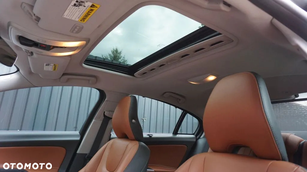 Volvo S60 2.5 T5 - 21