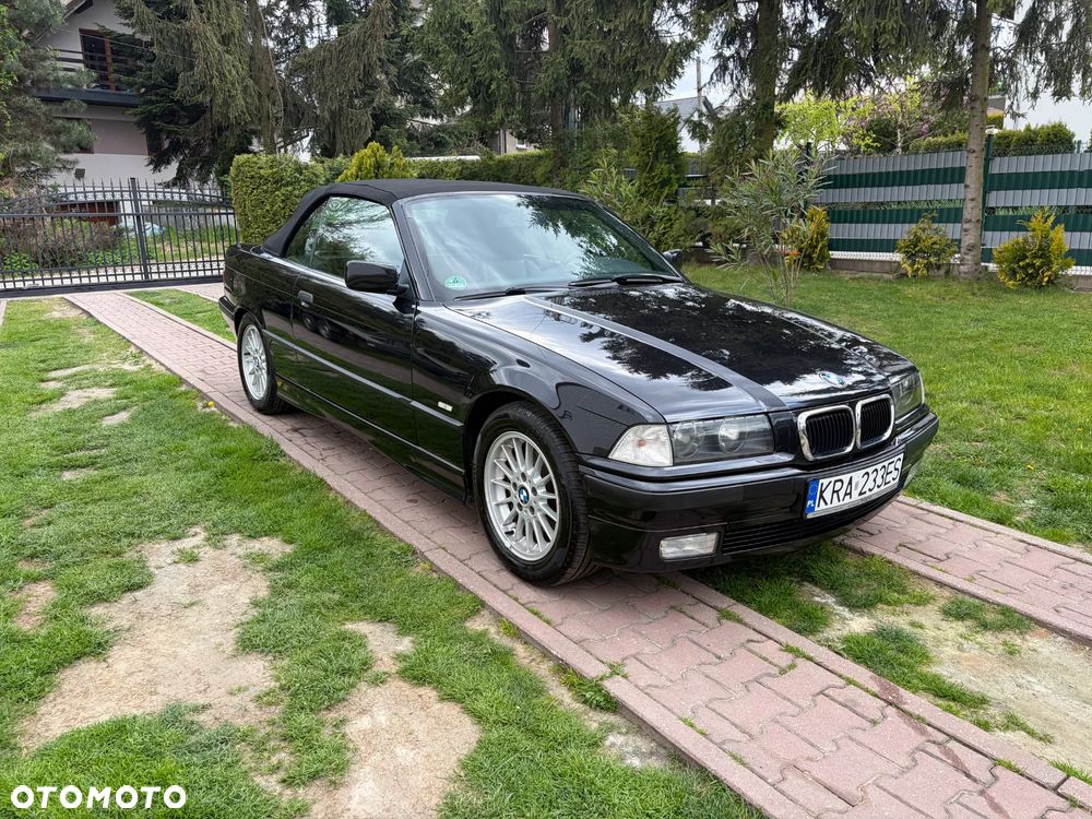 BMW Seria 3 320i - 11