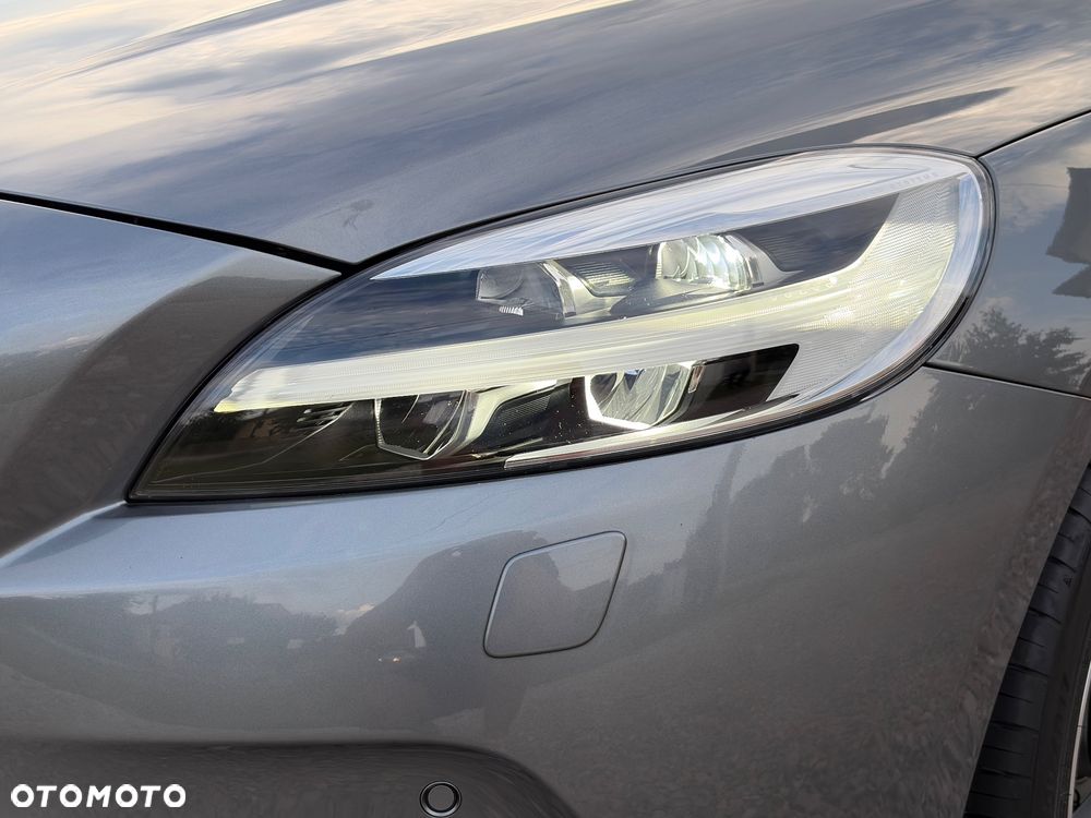Volvo V40 D2 Momentum - 14