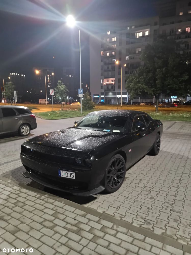 Dodge Challenger - 7