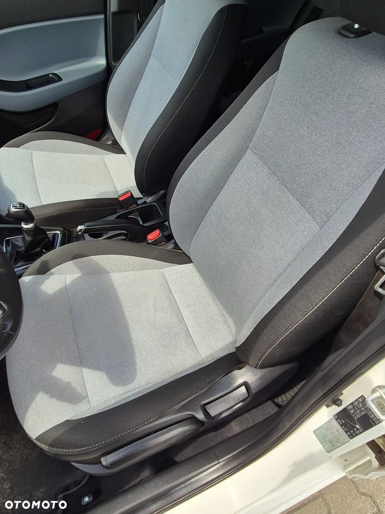 Hyundai i20 1.2 BlueDrive Classic - 11