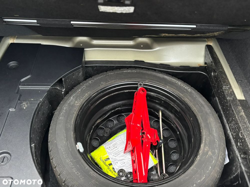 Volkswagen Passat - 19