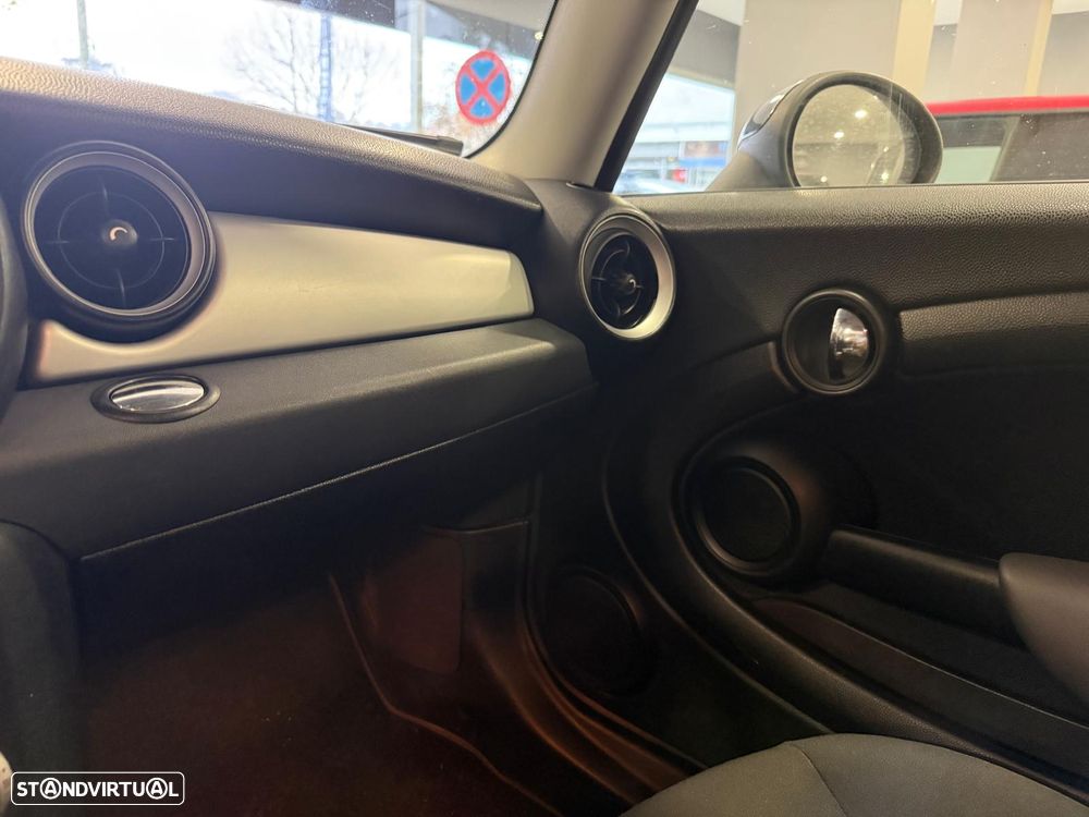MINI 3 Portas One - 7