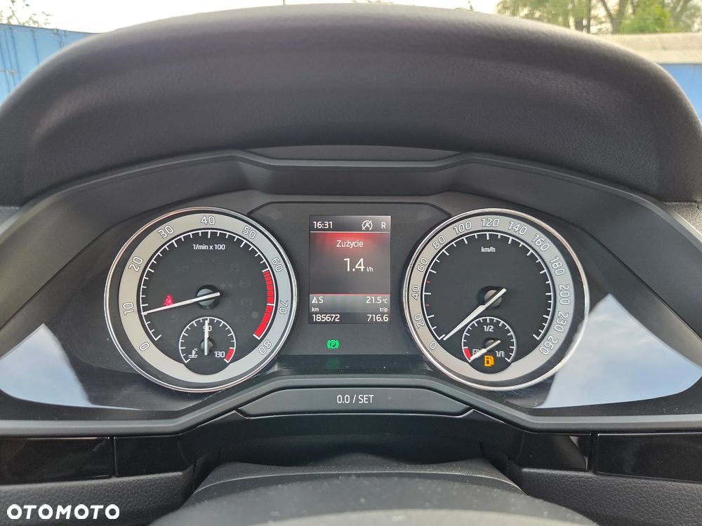 Skoda Superb 2.0 TSI 4x4 L&K DSG - 26