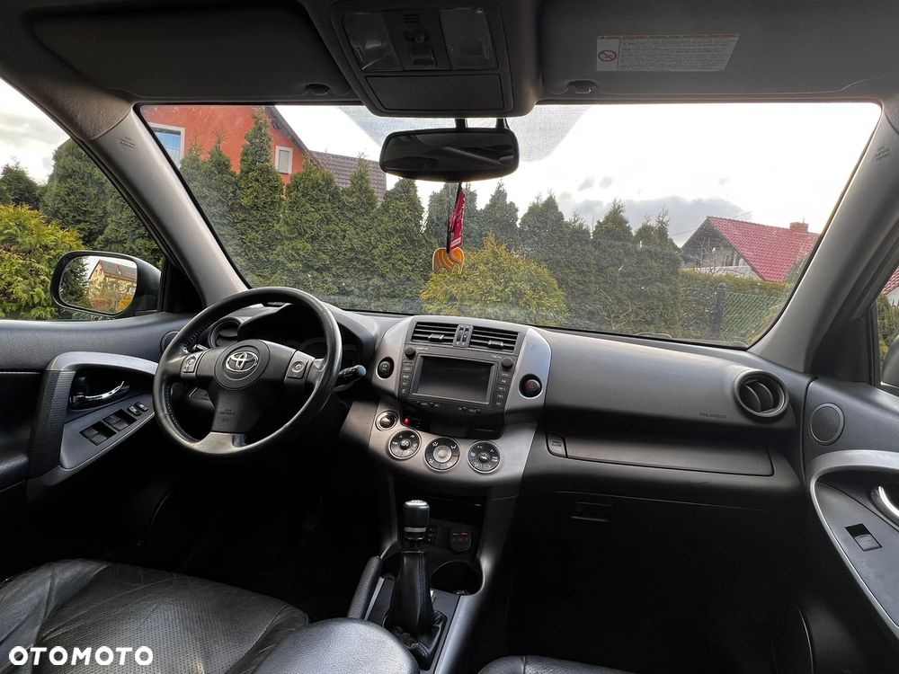 Toyota RAV4 2.2 D-4D X - 20