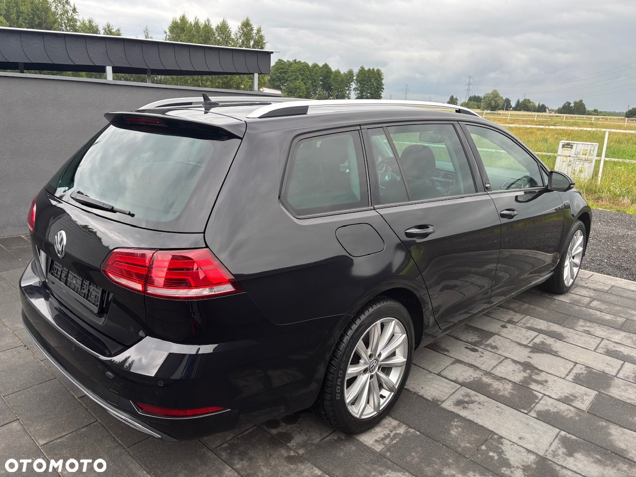 Volkswagen Golf 2.0 TDI DSG Sound - 3