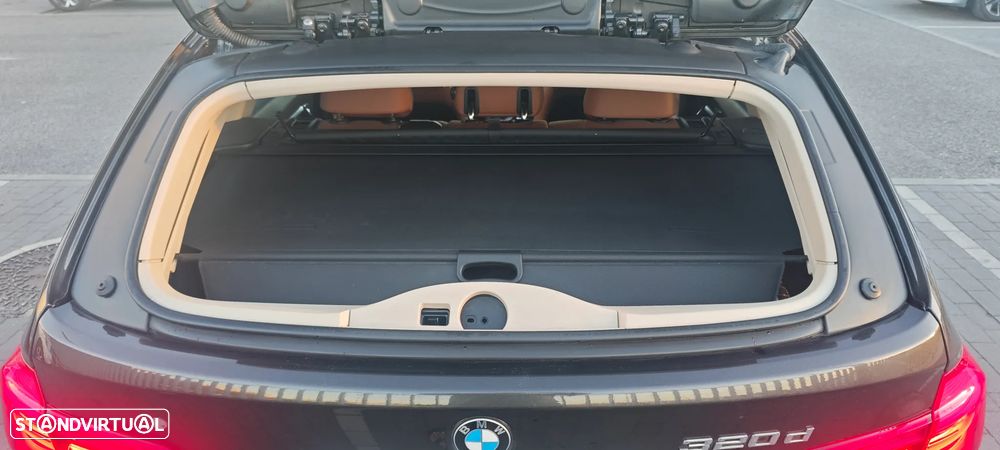 BMW 320 d EfficientDynamics Auto - 10