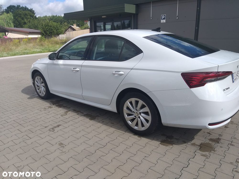 Skoda Octavia 1.5 TSI mHEV Selection DSG - 10