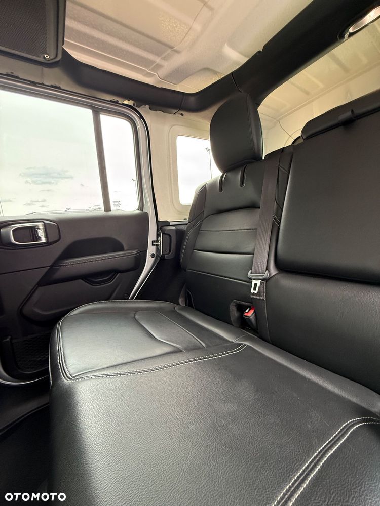 Jeep Wrangler 2.0 4xe Plug-In Hybrid Hardtop Sahara - 24