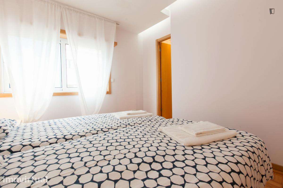 Apartamento com 3 quartos - localizado em Paranhos Porto - Grande imagem: 4/33