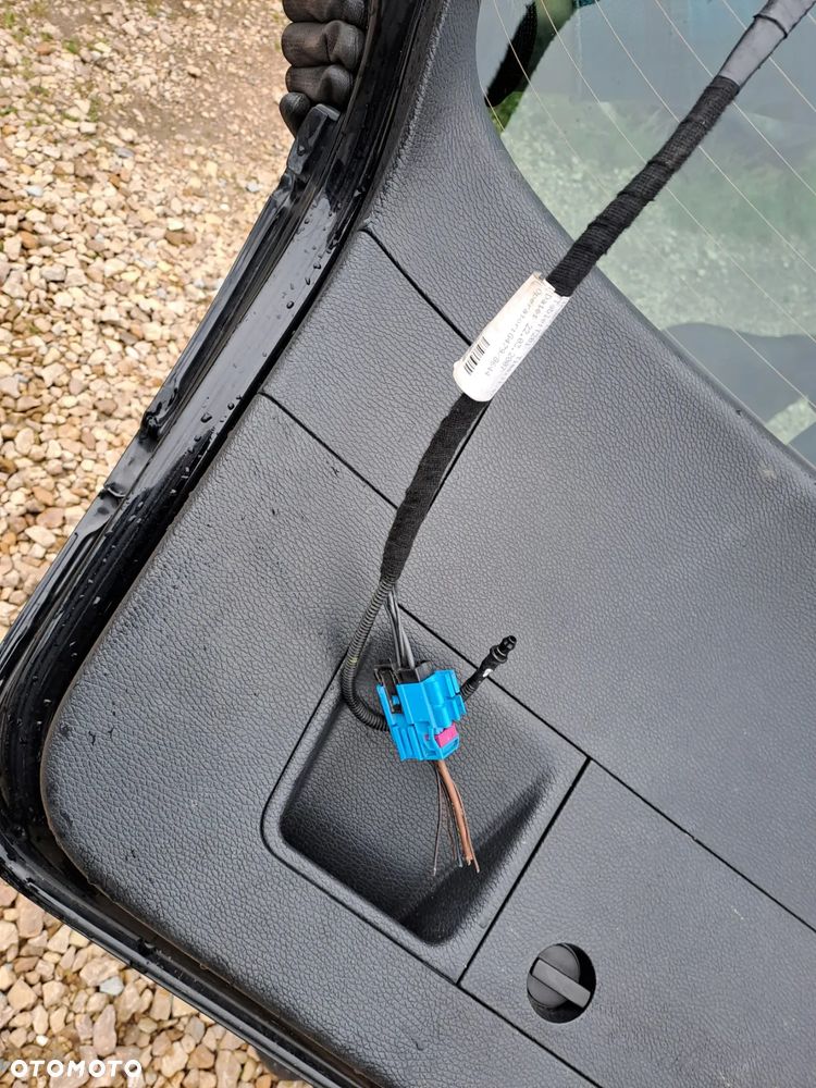 Volkswagen Passat B6 Kombi klapa bagażnika kod lakieru LO41 - 8