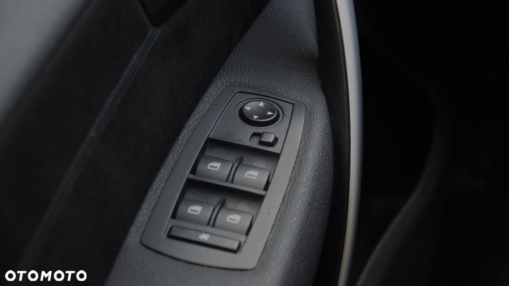 BMW X3 2.5si - 15