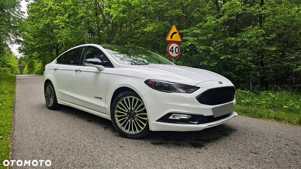 Ford Mondeo 2.0 Hybrid Titanium - 2