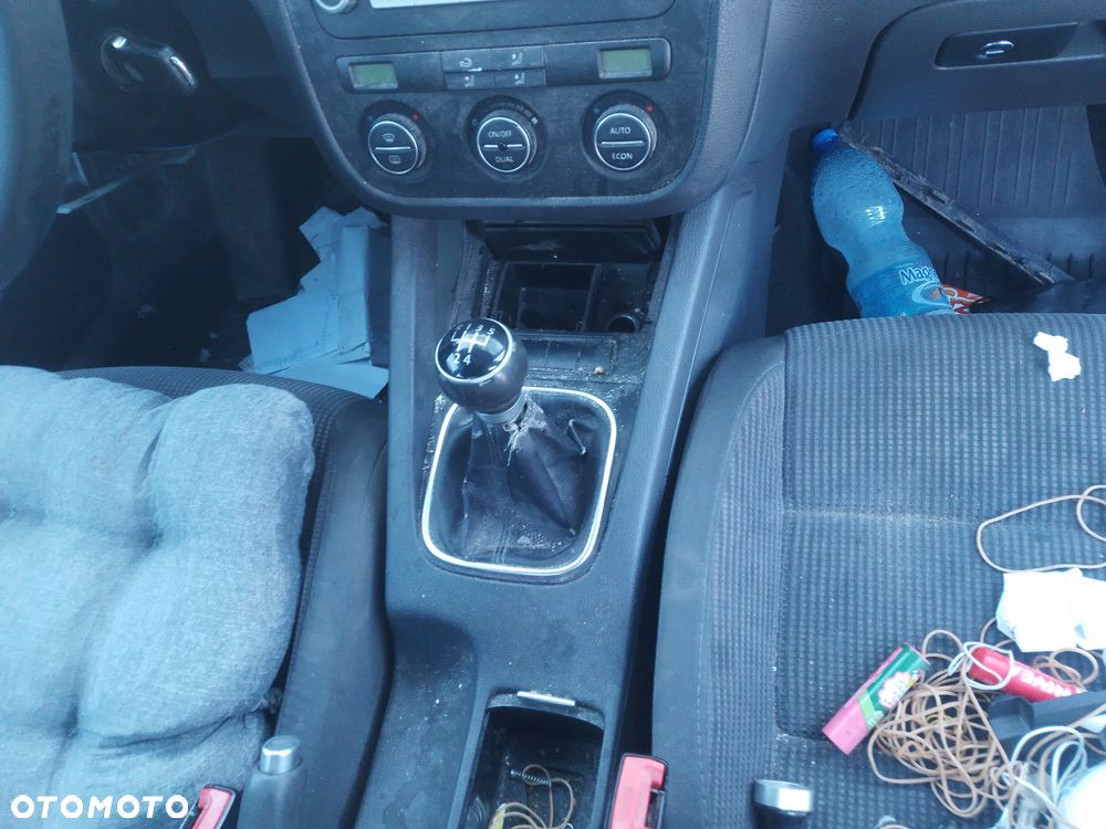 VW JETTA 1.6 BSE  05-11 - OSŁONA PRZECIWSŁONECZNA PRAWA LEWA - 33