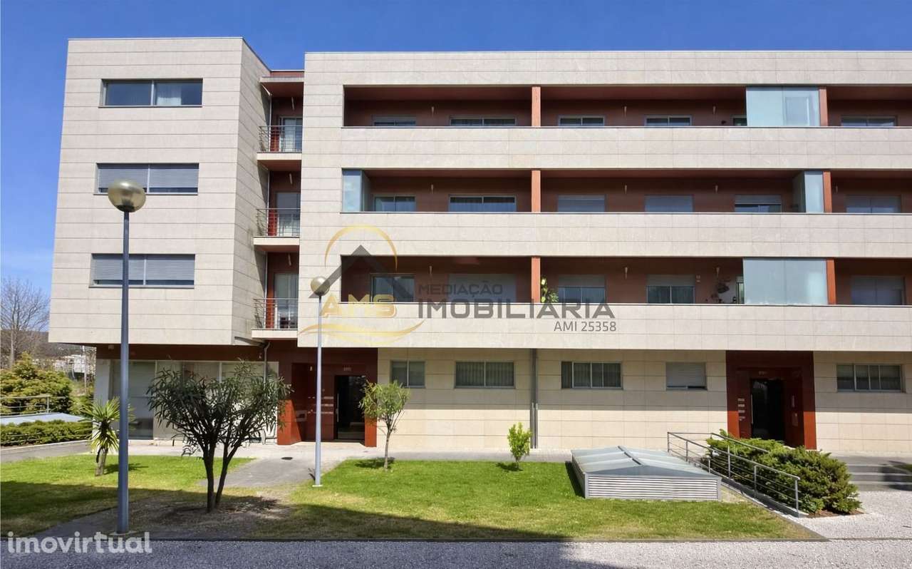 APARTAMENTO T2 COM GARAGEM CENTRO DE FAFE - Grande imagem: 4/37