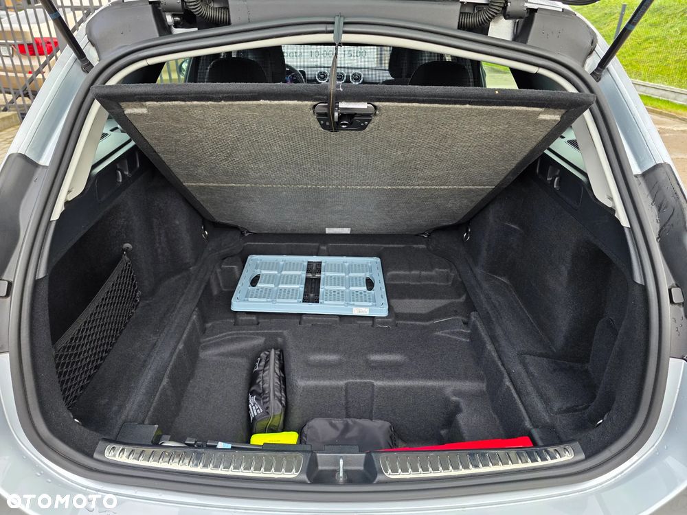 Mercedes-Benz Klasa C 220 d 4Matic 9G-TRONIC Avantgarde - 8