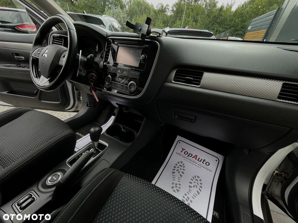 Mitsubishi Outlander 2.0 Instyle SDA 4WD CVT - 17