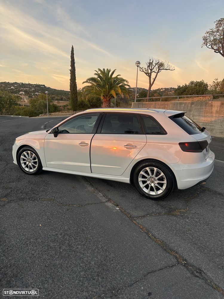 Audi A3 Sportback - 10