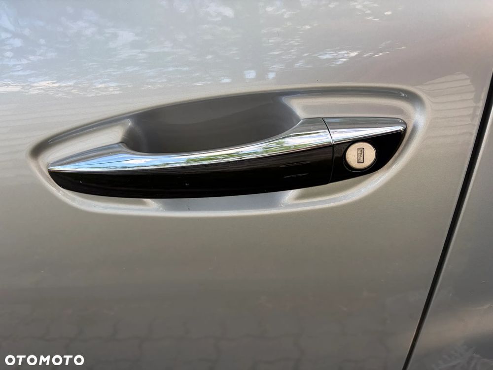 Citroën C4 Picasso 1.6 e-HDi Exclusive - 17
