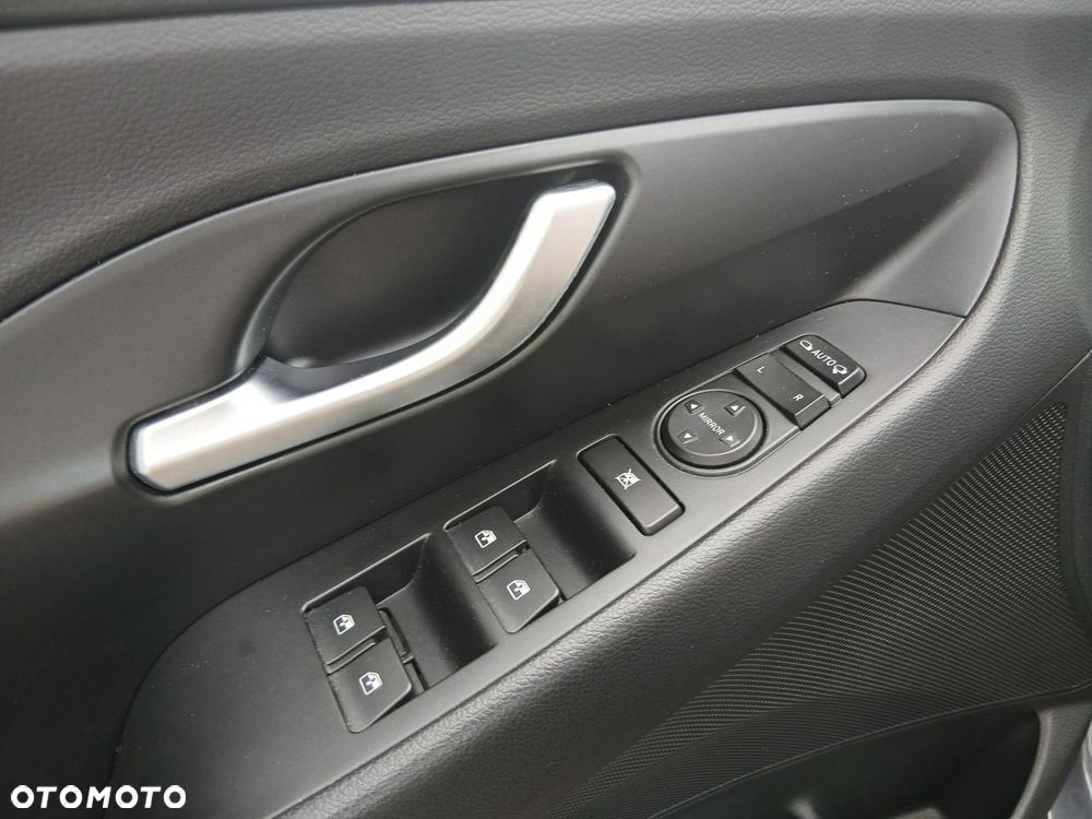 Hyundai i30 1.5 T-GDI 48V Smart DCT - 15