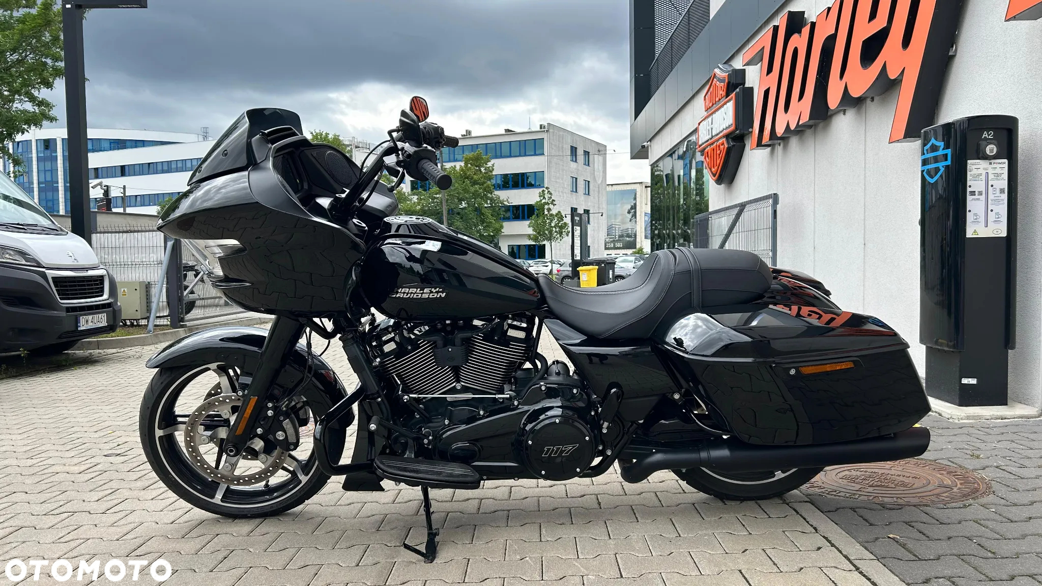 Harley-Davidson Touring Road Glide - 11
