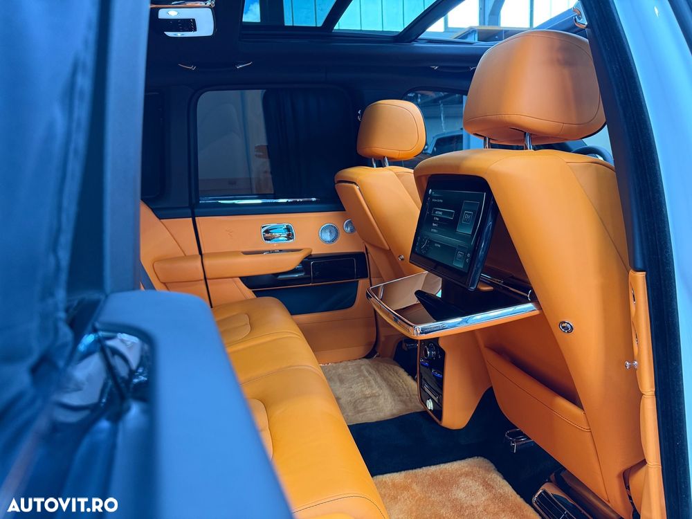 Rolls-Royce Cullinan - 19