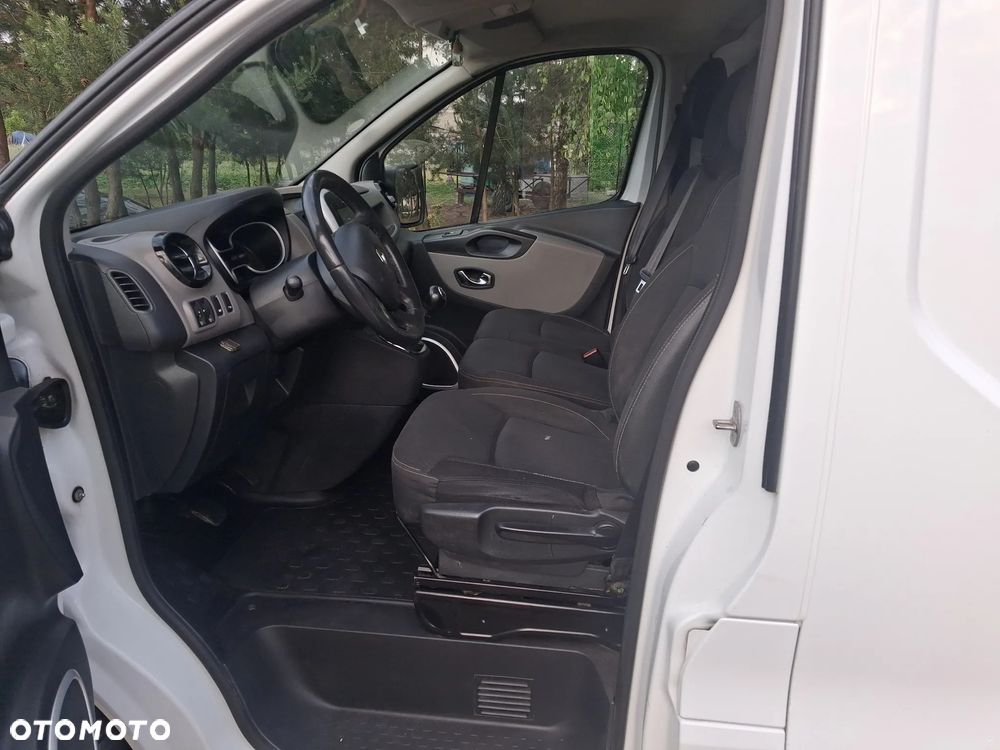 Renault Trafic - 16