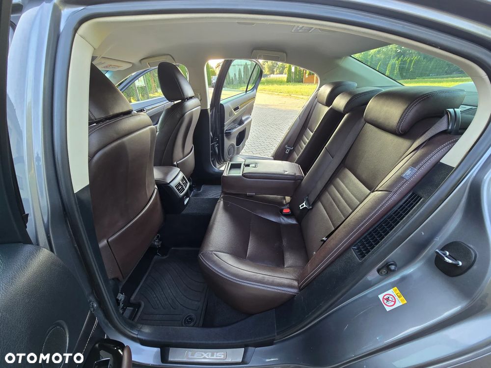 Lexus GS 300h Luxury Line - 15