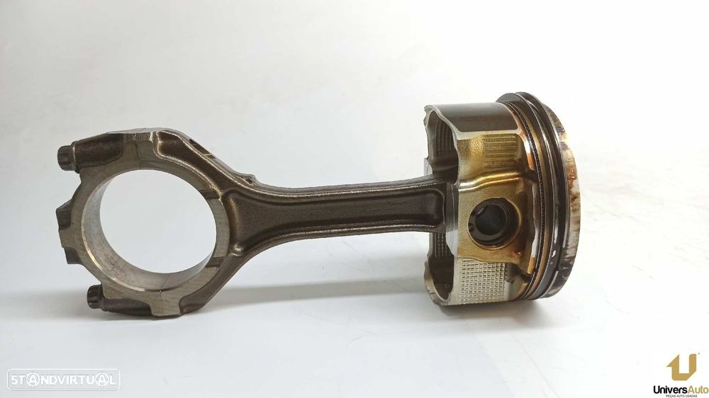 BIELA INFINITI G COUPE G37 S - 2