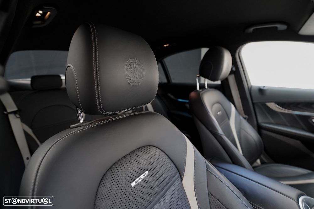 Mercedes-Benz C 63 AMG S - 6