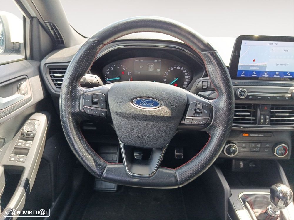 Ford Focus 1.0 EcoBoost ST-Line - 12
