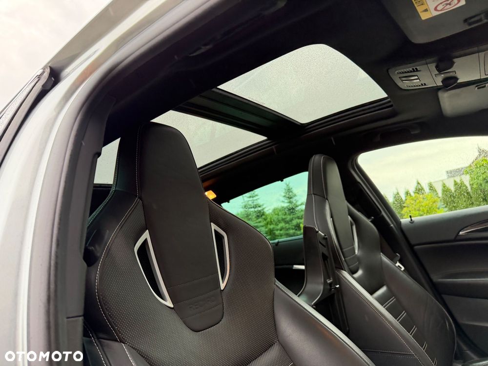 Opel Insignia - 21