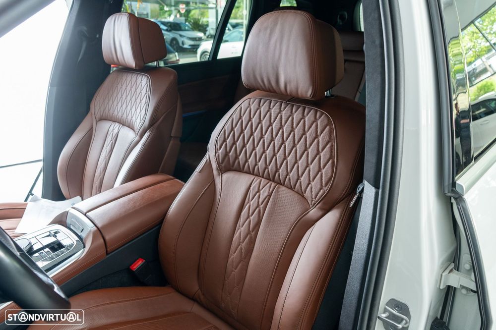 BMW X7 40 d xDrive Pack M Desportivo - 37