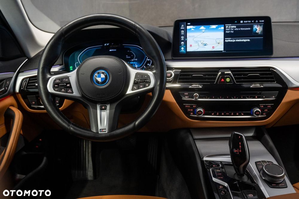 BMW Seria 5 530e xDrive - 12