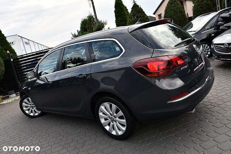 Opel Astra 1.4 Turbo Cosmo - 3
