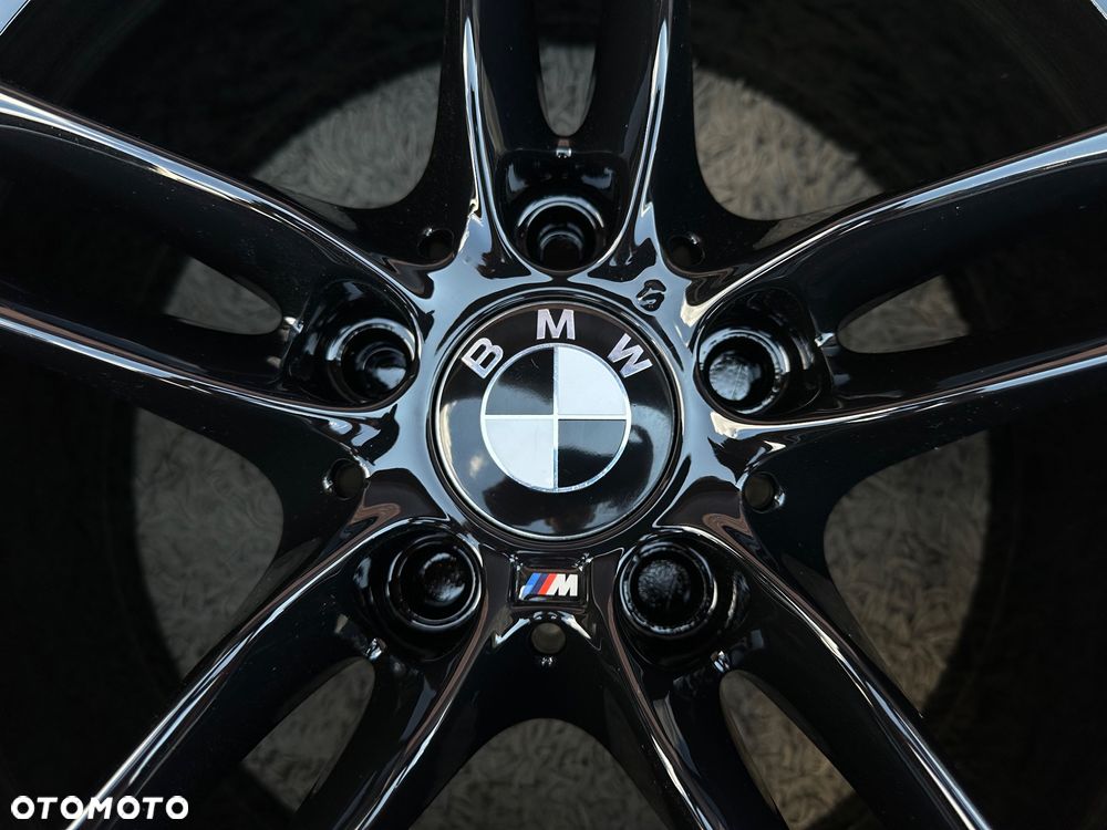 Oryginalne czarne felgi 18 BMW 5x120 M pakiet styling 613 F10 Z3 Z4 E46 X1 X3 E83 E90 F30 F32 F34 GT F01 F12 F20 E87 E60 xDrive 8j ET30 9j ET44 Performance - 5